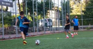 Antalya Büyükşehir Belediyesi’nin çocuklara yönelik olarak düzenlediği Futbol Akademisi’nde yeni