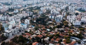 Antalya Muratpaşa Belediyesi, Kızılarık Mahallesi’nde yaşayan vatandaşların fahiş ecrimisil bedelleri