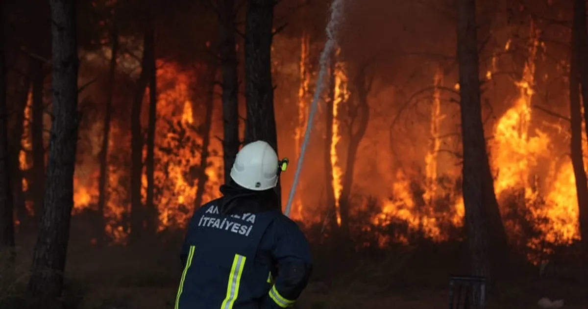 Antalya’da 4 farklı noktada orman yangını çıktı
