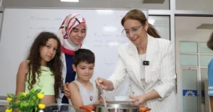Kocaeli Büyükşehir Belediyesi Başkan Vekili Berna Abiş, KO-MEK yaz kurslarını