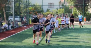 Ankara Büyükşehir Belediyesi (ABB) geleceğin kadın futbol yıldızlarını yetiştiriyor.