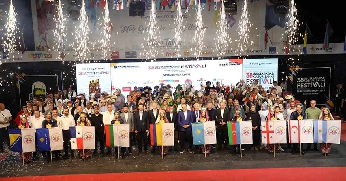 Bursa İnegöl’de Altın Mobilya KKTC’nin