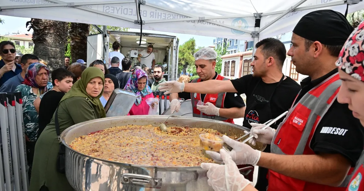 Manisa’da merhum Başkan vefatının 40. gününde anıldı