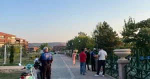 Eskişehir Büyükşehir Belediyesi Zabıta ekipleri, Sümer Mahallesi'nde bulunan Velespit Parkı’nda