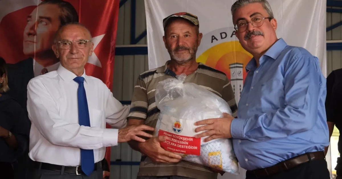 Adana Karataş balıkçısına malzeme desteği