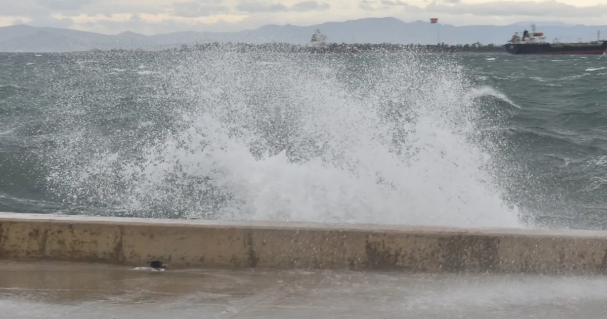 Meteoroloji Genel Müdürlüğü, Batı Karadeniz’in doğusunda (Bartın-Zonguldak) fırtına beklendiğini duyurdu.