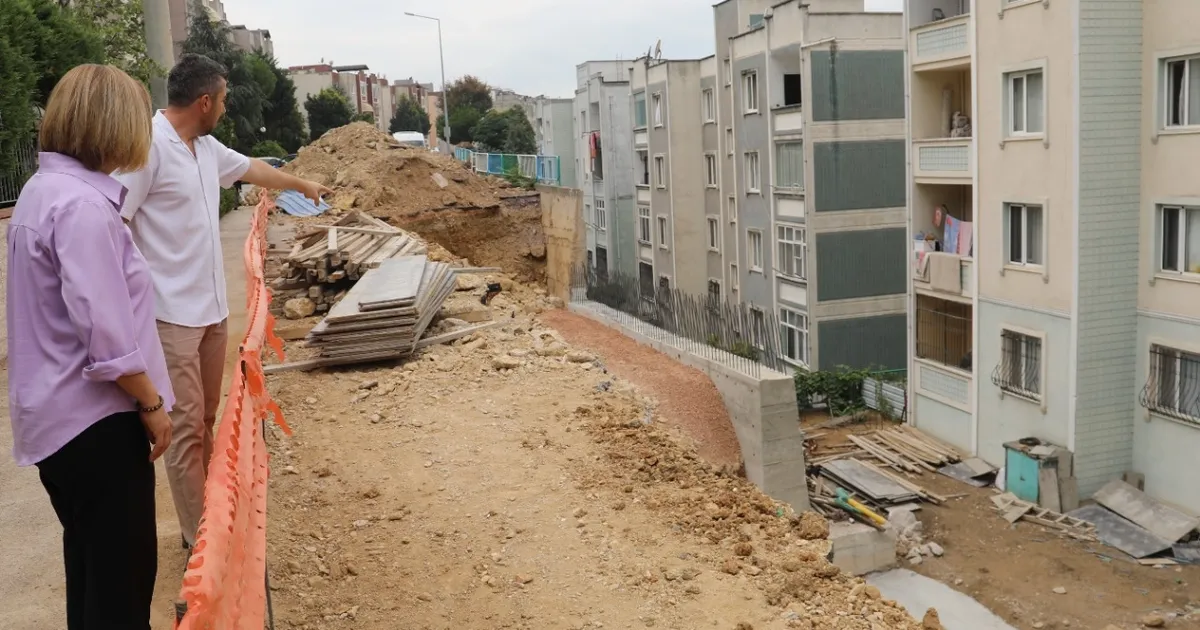 Başkan Hürriyet istinat duvarı çalışmasını yerinde denetledi