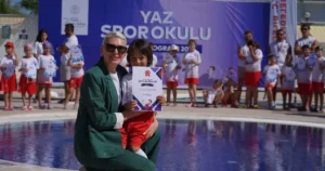 Bilecik Belediyesi tarafından gerçekleştirilen Yaz Spor okullarında eğitim alan öğrenciler,