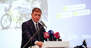 İzmir’in sevilen bisiklet paylaşım sistemi BİSİM, yenilenen altyapısı ve kullanıcı