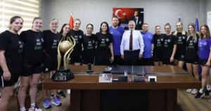 Kadınlar Hentbol Süper Ligi’nde mücadele eden Bursa Büyükşehir Belediyespor, daha
