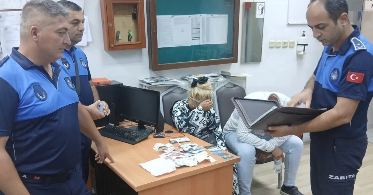 Bursa'da Gemlik Belediyesi Zabıta Müdürlüğü takımları, ilçe genelinde gerçekleştirdiği dilencilik