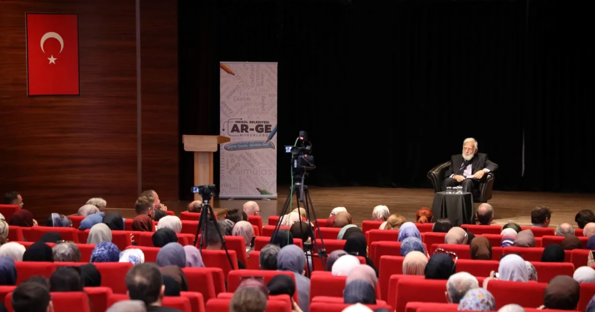 Bursa İnegöl’de “Medeniyet Tasavvuru ve Kimlik” söyleşisine yoğun ilgi