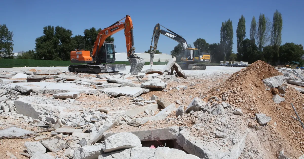Bursa Nilüfer’de kaçak yapılara temelden müdahale