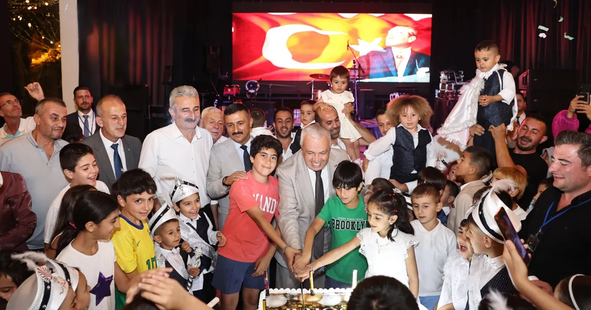 Bursa Nilüferli çocuklara sünnet şöleni