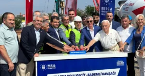 Bursa Büyükşehir Belediyesi’nin Mudanya Yolu’ndaki trafiği rahatlatmak için başlattığı köprü