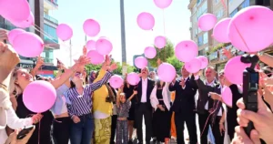 Bursa Yıldırım Belediye Başkanı Oktay Yılmaz, Millet Mahallesi’nde evvel bayan