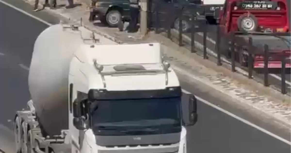 Düzce’de D-100 kara yolunda meydana gelen trafik kazasında, silobas ile
