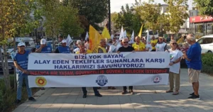 Edirne'de Keşan Cumhuriyet Meydanı’nda KESK öncülüğünde toplanan kamu işçileri, emekliler