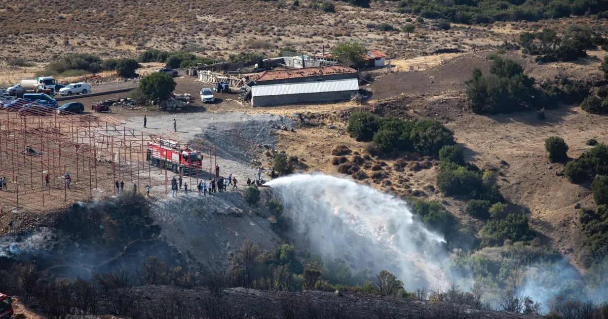 İzmir Aliağa ve Menderes’te çıkan iki yangını da İzmir Büyükşehir