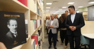 İzmir Aliağa Belediyesi, eğitime ve kültüre verdiği değeri bir sefer