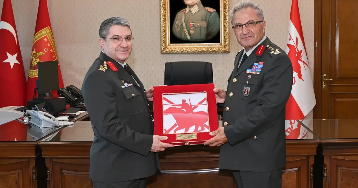 Kara Kuvvetleri ve Genelkurmay’da devir teslim