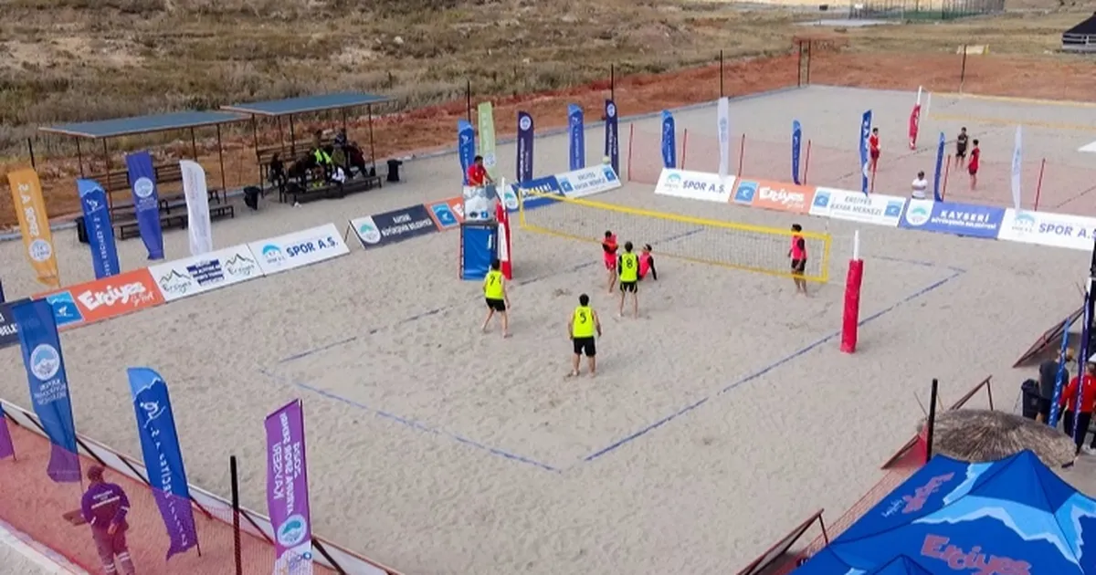 Kayseri Büyükşehir Belediyesi Erciyes A.Ş. tarafından voleybol tutkunları için 23-24