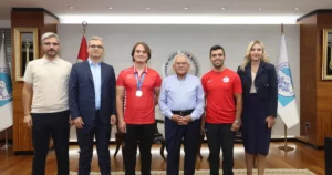 Kayseri Büyükşehir Belediye Lideri Dr. Memduh Büyükkılıç, 2025 Dünya Üniversite