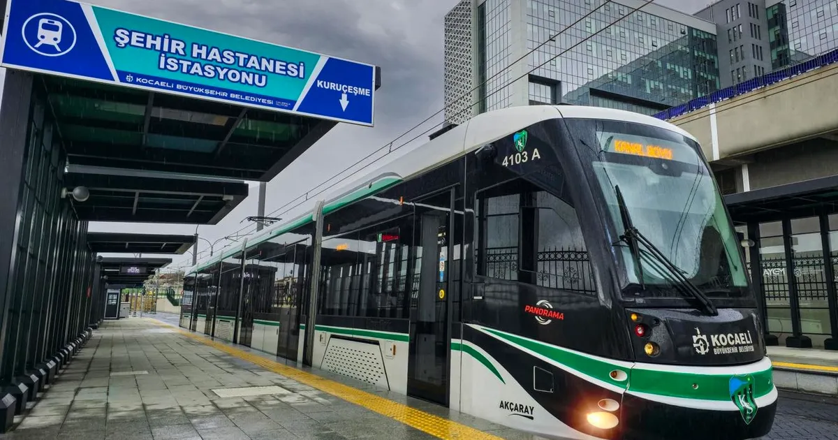 Kocaeli Kocaeli Büyükşehir Belediye Başkanı Doç.Dr.Tahir Büyükakın, Şehir Hastanesi tramvay