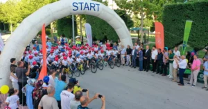 Meram Belediyesi’nin geleneksel “Düz Bisiklet Yarışları”, çocuklara sporu sevdirmek ve