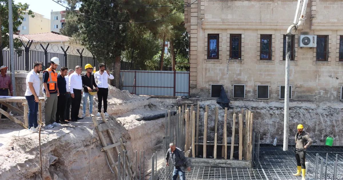 Midyat’ta ek belediye hizmet binasının temeli atıldı