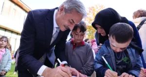 Sakarya Büyükşehir Belediye Başkanı Yusuf Alemdar, şehir genelinde başlatılan proje