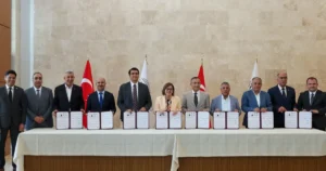 Gaziantep Büyükşehir Belediyesi, imzaladığı protokolle kent genelindeki sokak hayvanlarının toplanmasından