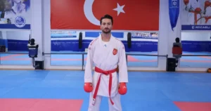 Kocaeli Büyükşehir Belediyesi Kağıtspor’un altyapısında yetişen ulusal karateci Ömer Abdurrahim