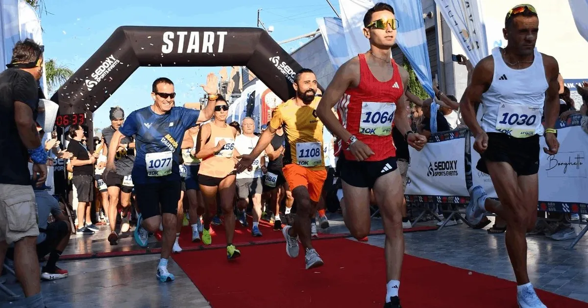 Ayvalık’ta maraton coşkusu: 24 ülkeden 1300 sporcu Balıkesir’de buluştu
