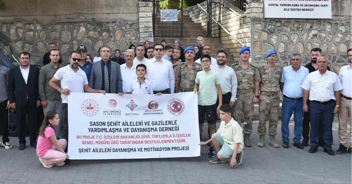 Batman Sason’da şehit ailelerine moral desteği