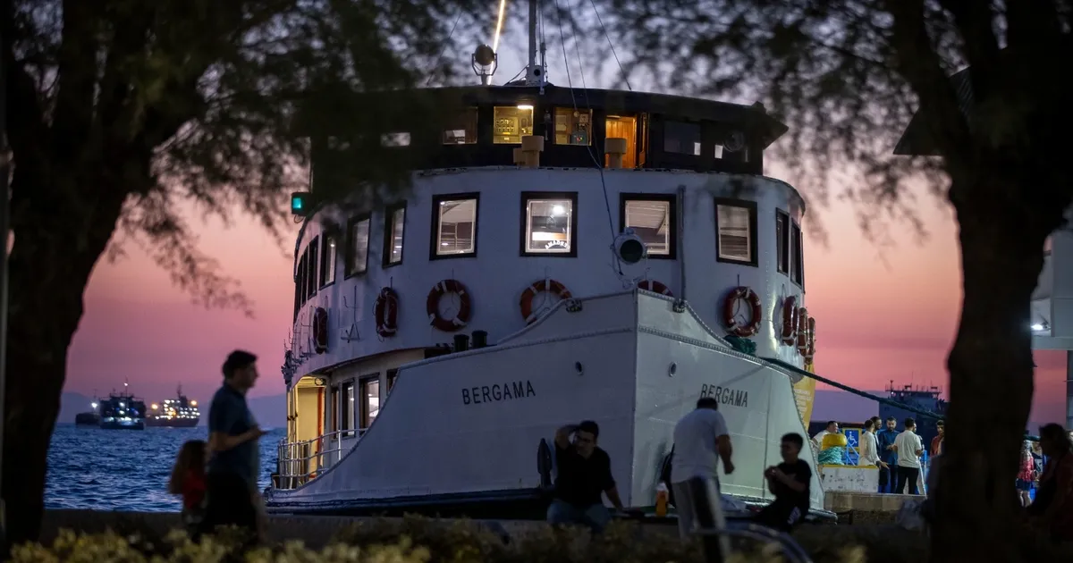 Bergama Vapuru ile İzmir Körfezi’nde tarihe yolculuk