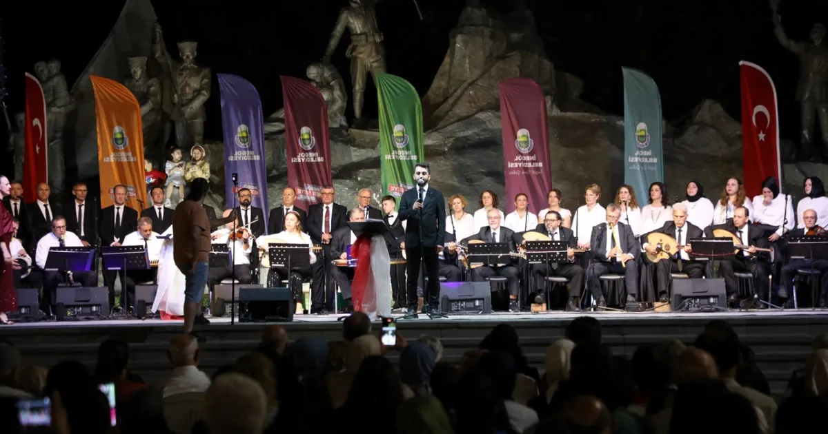 Bursa İnegöl Belediyesi TSM Korosu’ndan muhteşem konser