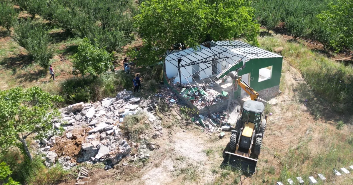 Bursa İnegöl’de kaçak yapıyla kararlı mücadele