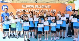 Bursa'da Yıldırım Belediyesi’nin 18 farklı branşta düzenlediği yaz spor okulları düzenlenen