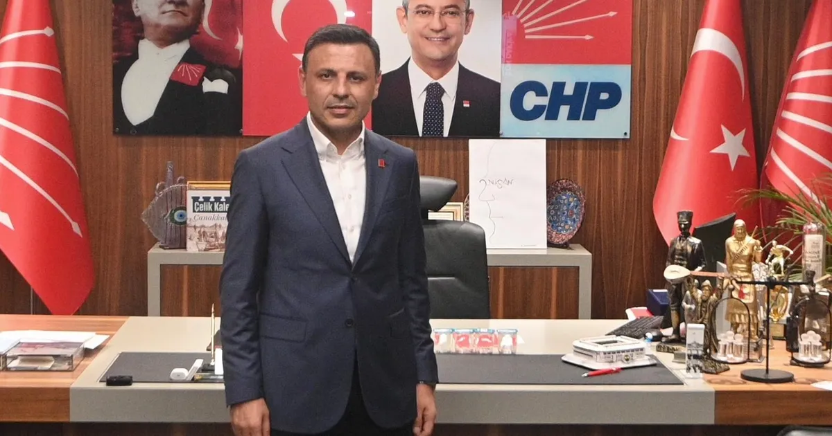 CHP İstanbul Vilayet Başkanlığı misyonundan mahkeme kararıyla uzaklaştırılan Özgür Çelik,