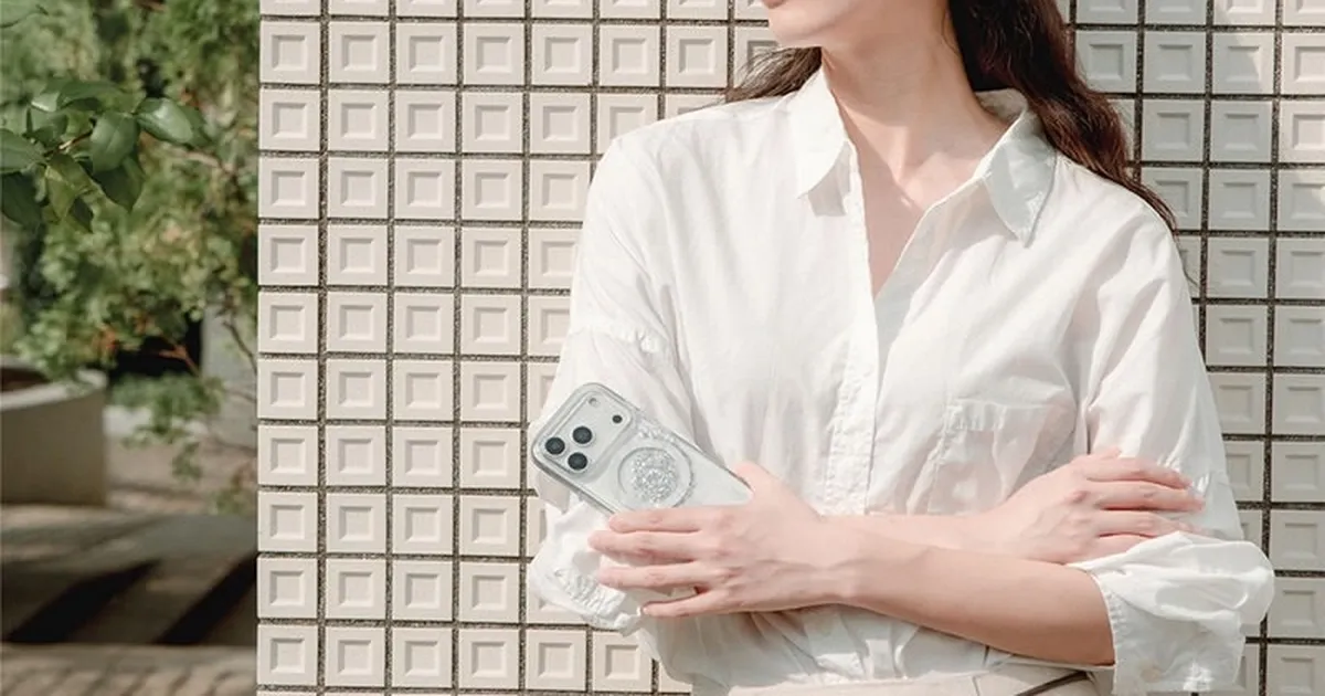 Coehl, modern minimalistler için yumuşak renkler ve ışıltılı iPhone 17 kılıflarını tanıttı