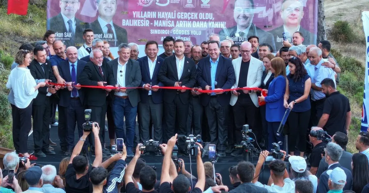 Gördes–Sındırgı yolunda birlikle gelen hizmet