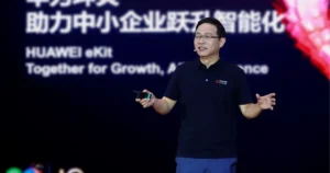Huawei Yönetim Kurulu İcra Yöneticisi David Wang, Şanghay'da düzenlenen HUAWEI