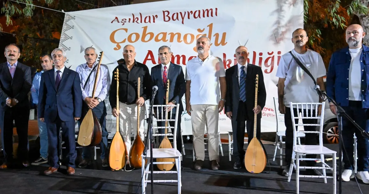 İzmir Bornova’da ‘Aşıklar Bayramı’ coşkusu