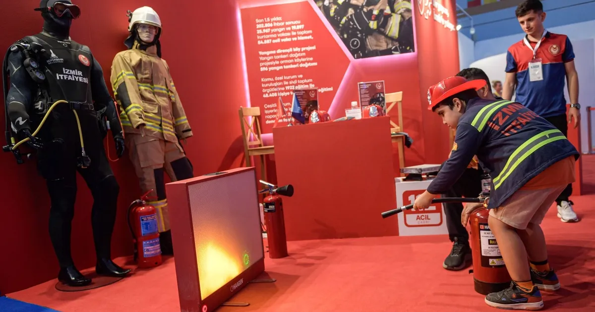 İzmir’de alevler sanal, heyecan gerçek