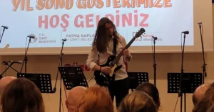 İzmit Belediyesi Sanat Akademisi Müzik Kısmı öğrencileri Ecem Nisa Bıyık,