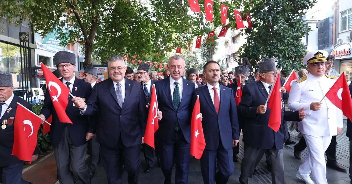 Kocaeli’de Gaziler Günü yürüyüşü