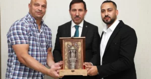 Kosova’nın Prizren kentinden gelen Prizrenli Demirciler (Rom Topluluğu) ve Bayraktar