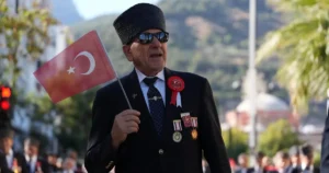 19 Eylül Gaziler Günü münasebetiyle Manisa’da merasim düzenlendi. Yürüyüş ve
