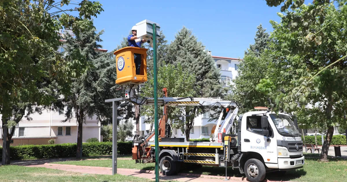 Muğla parklarına kameralı güvenlik ve ücretsiz Wi-Fi